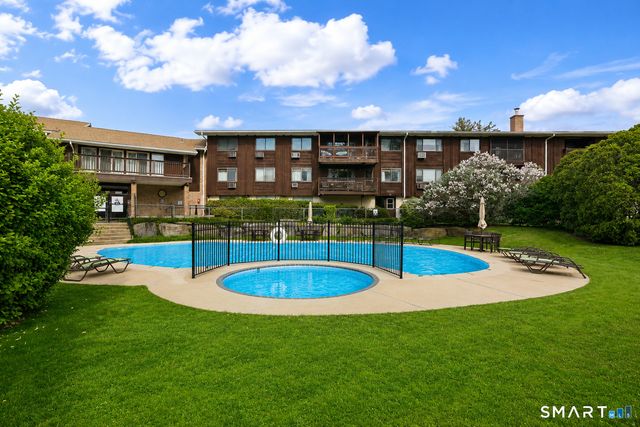 154 Cold Spring Road 62, Stamford, CT 06905