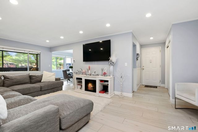 154 Cold Spring Road 62, Stamford, CT 06905