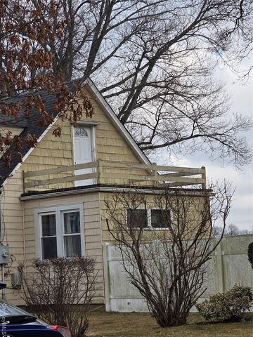 485 Sterling Street, Uniondale, NY 11553