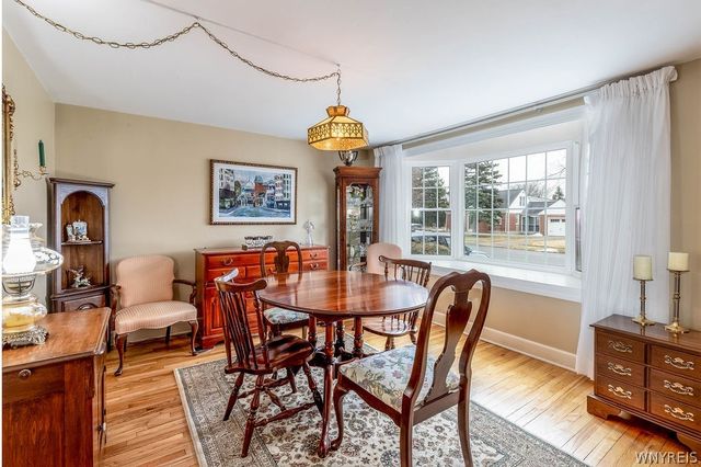 44 Pinevale Court, Cheektowaga, NY 14225