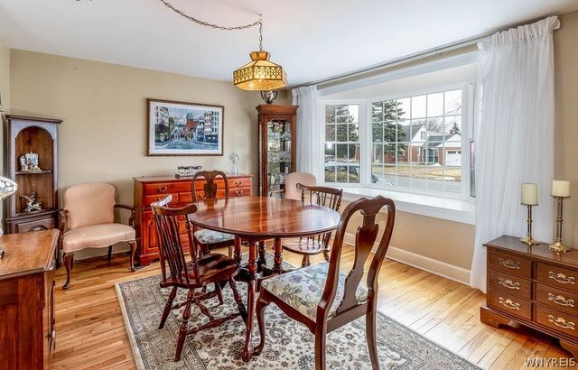 44 Pinevale Court, Cheektowaga, NY 14225