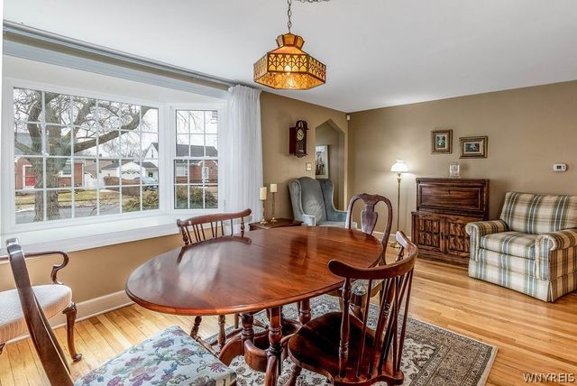 44 Pinevale Court, Cheektowaga, NY 14225