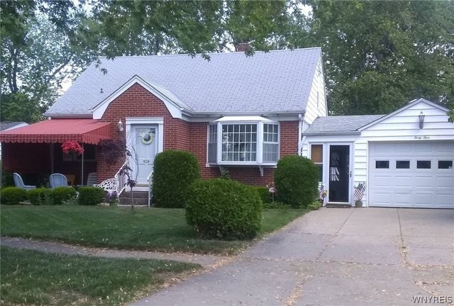 44 Pinevale Court, Cheektowaga, NY 14225