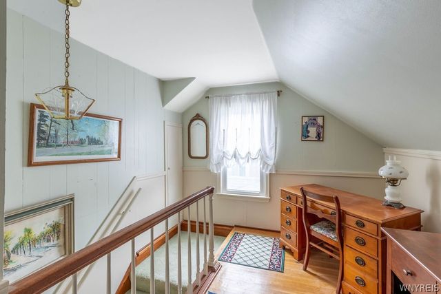 44 Pinevale Court, Cheektowaga, NY 14225