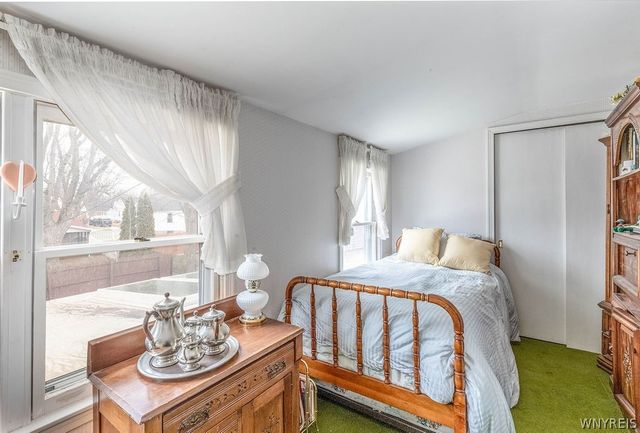 44 Pinevale Court, Cheektowaga, NY 14225