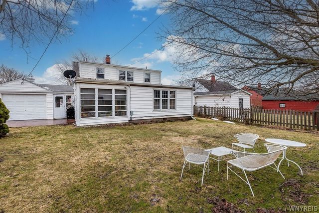 44 Pinevale Court, Cheektowaga, NY 14225