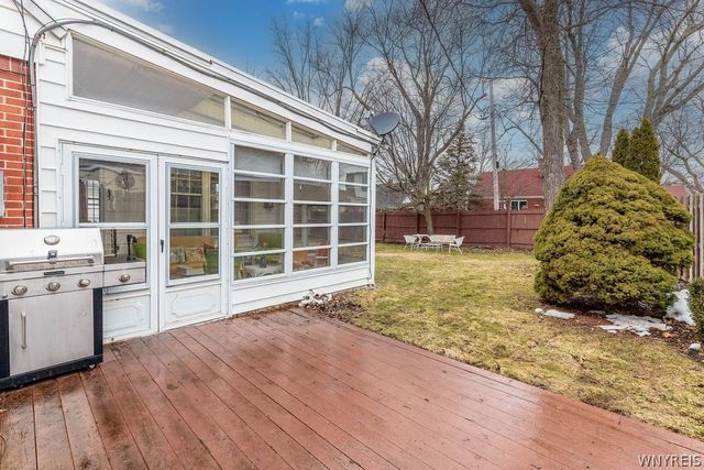 44 Pinevale Court, Cheektowaga, NY 14225