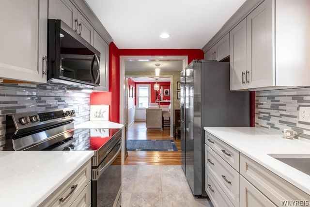 44 Pinevale Court, Cheektowaga, NY 14225