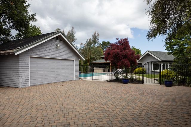 1901 Quail Meadow Road, Los Altos, CA 94024