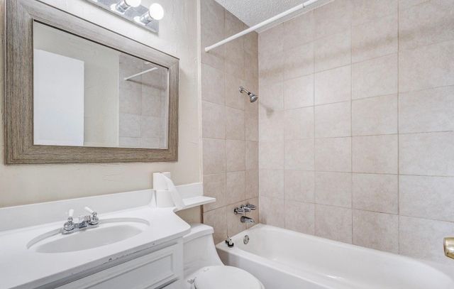 2101 Deerfield Drive, Carrollton, TX 75007