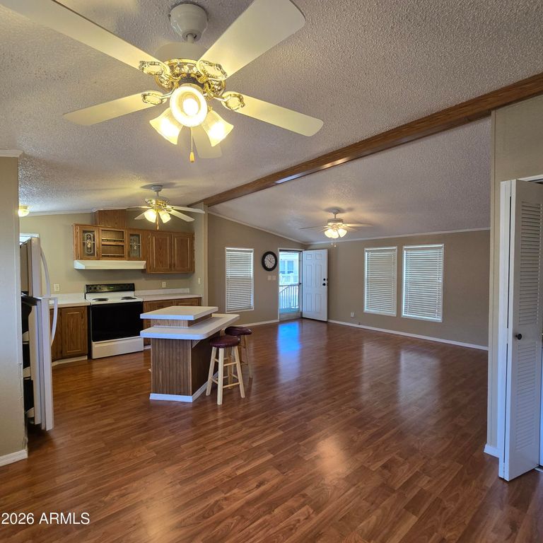 Image 10 of property listing at 205 W BELL Road 131, Phoenix, AZ 85023