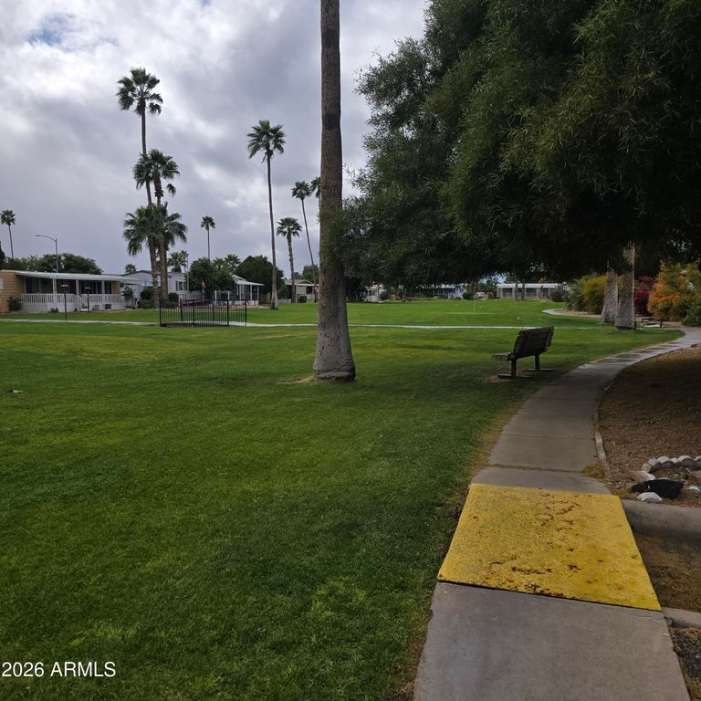 Image 35 of property listing at 205 W BELL Road 131, Phoenix, AZ 85023