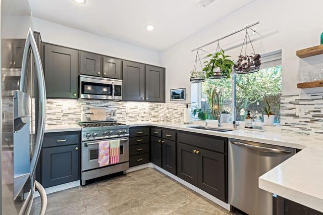 664 E Lily Street, Palm Springs, CA 92262