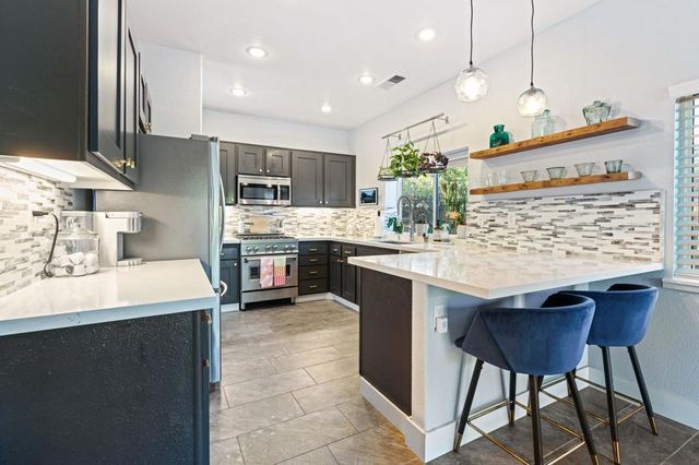 664 E Lily Street, Palm Springs, CA 92262