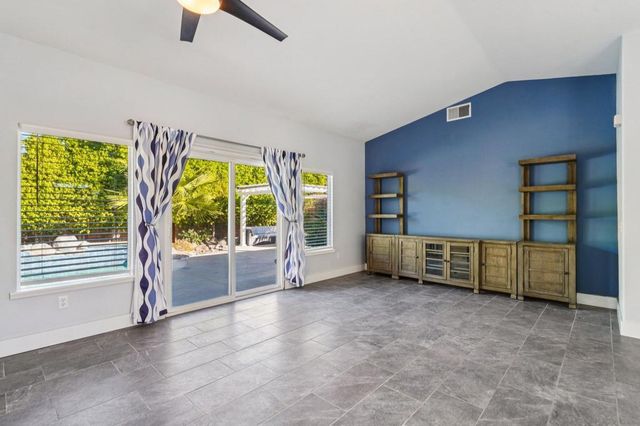 664 E Lily Street, Palm Springs, CA 92262