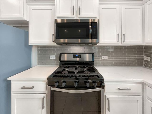 363 Eagle Brook LN, Buda, TX 78610