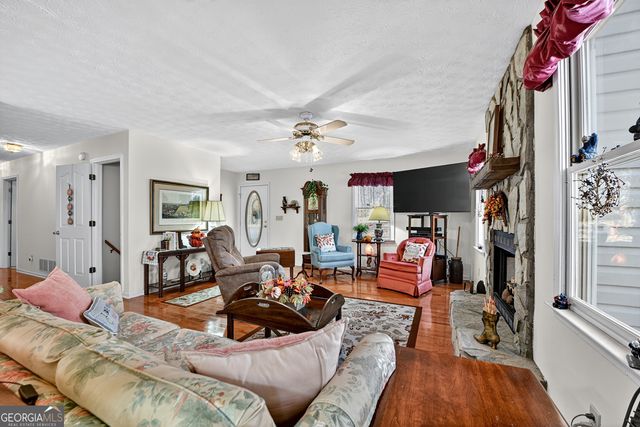 122 D J Lane, Ellijay, GA 30540