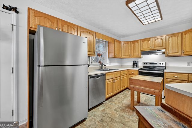 122 D J Lane, Ellijay, GA 30540