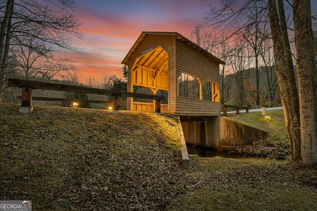 122 D J Lane, Ellijay, GA 30540