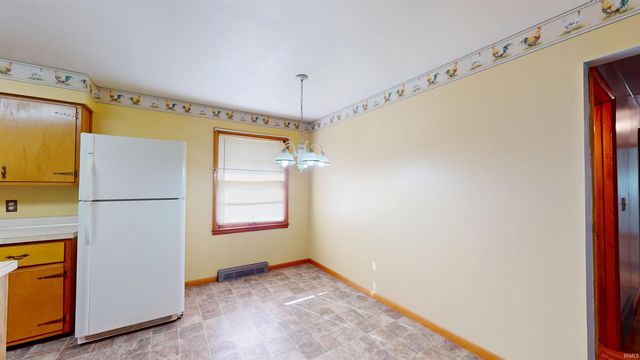 205 S US Highway 41, Fort Branch, IN 47648