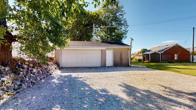 205 S US Highway 41, Fort Branch, IN 47648