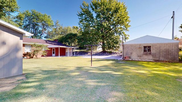 205 S US Highway 41, Fort Branch, IN 47648