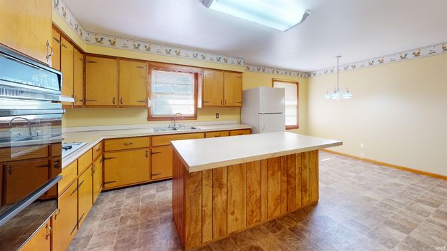 205 S US Highway 41, Fort Branch, IN 47648