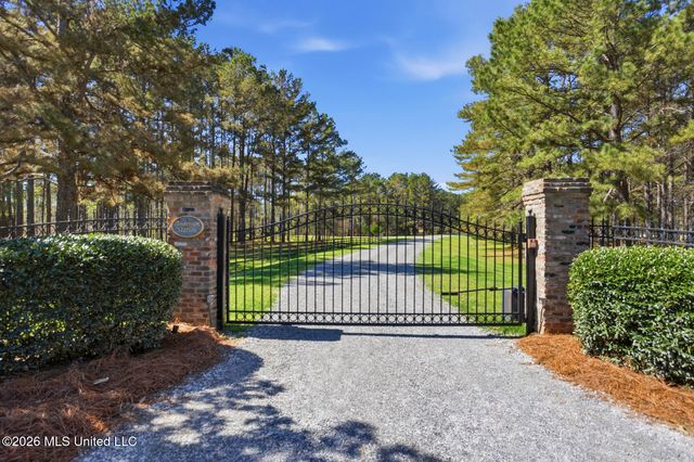 173 Anderson Station Road, Flora, MS 39071