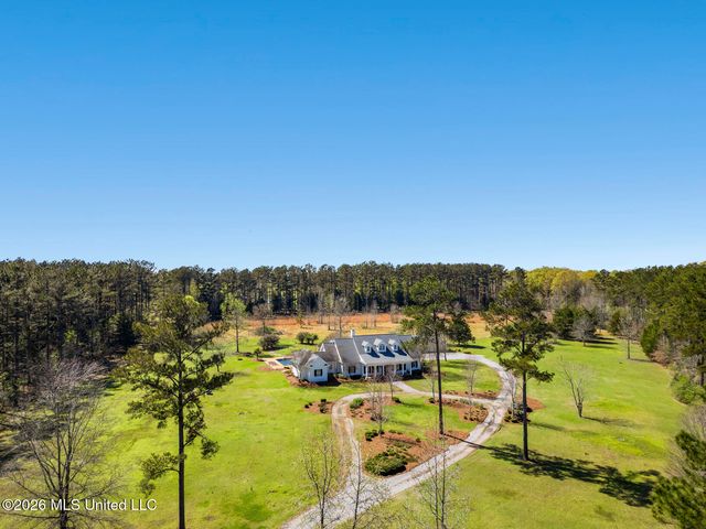 173 Anderson Station Road, Flora, MS 39071