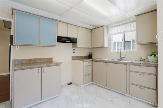 826 E Lomita Avenue, Glendale, CA 91205