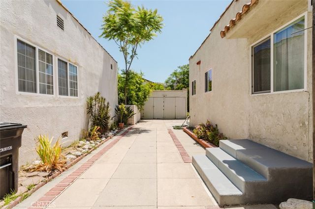 826 E Lomita Avenue, Glendale, CA 91205