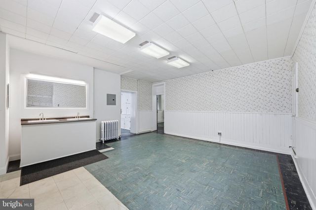 4601 ALMOND ST, Philadelphia, PA 19137