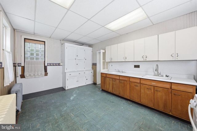 4601 ALMOND ST, Philadelphia, PA 19137