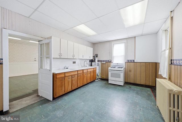 4601 ALMOND ST, Philadelphia, PA 19137