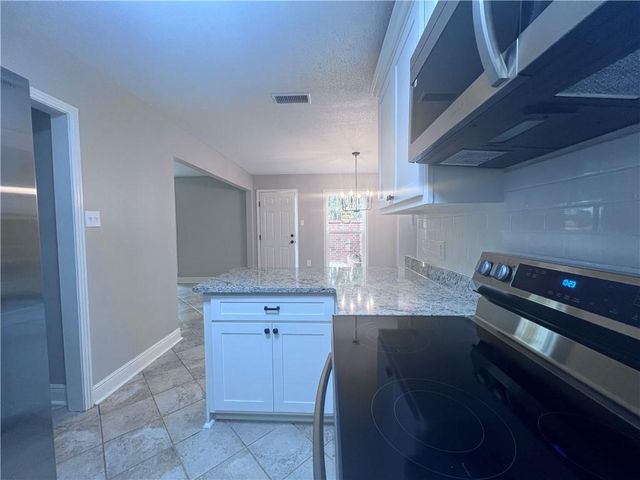 4604 PARLIAMENT Drive 107, Alexandria, LA 71303