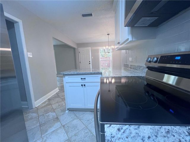 4604 PARLIAMENT Drive 107, Alexandria, LA 71303