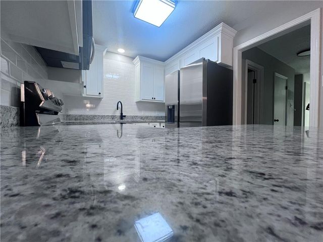 4604 PARLIAMENT Drive 107, Alexandria, LA 71303