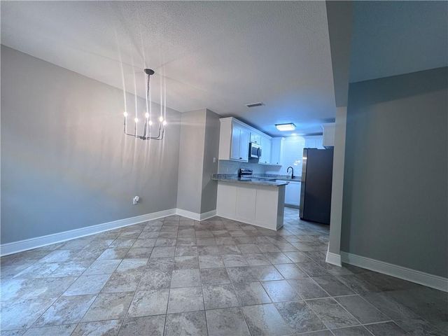 4604 PARLIAMENT Drive 107, Alexandria, LA 71303