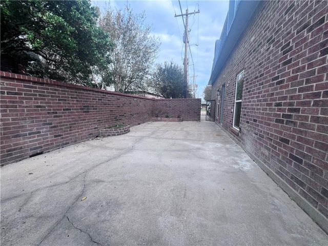 4604 PARLIAMENT Drive 107, Alexandria, LA 71303