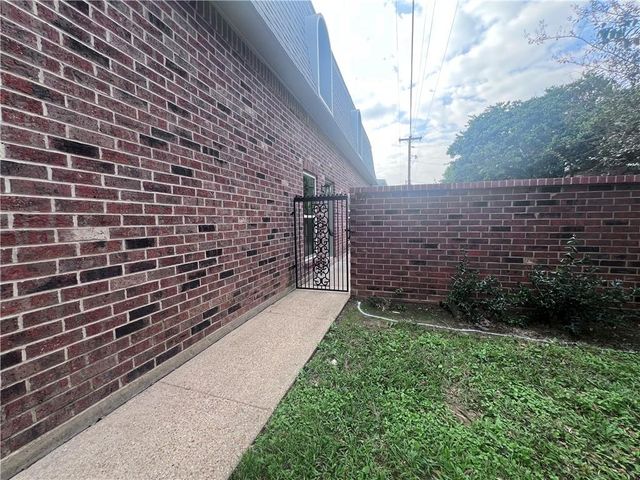 4604 PARLIAMENT Drive 107, Alexandria, LA 71303