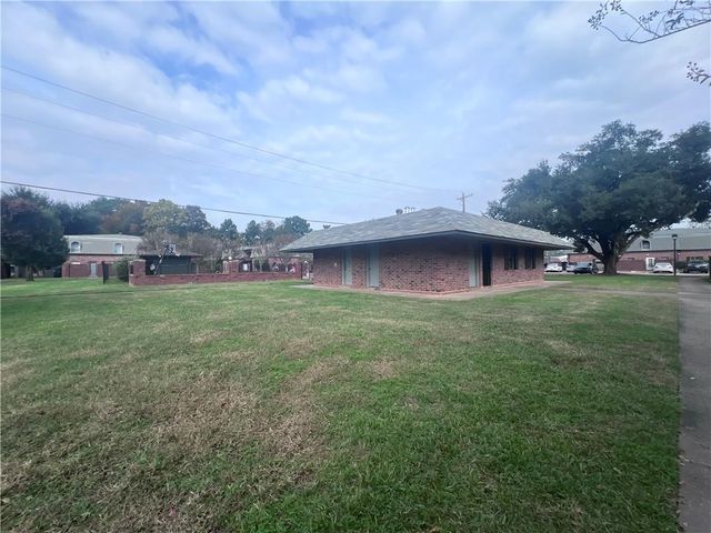 4604 PARLIAMENT Drive 107, Alexandria, LA 71303