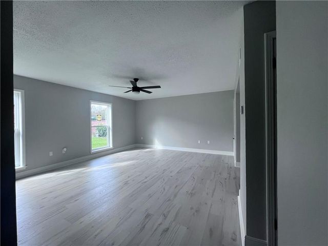 4604 PARLIAMENT Drive 107, Alexandria, LA 71303