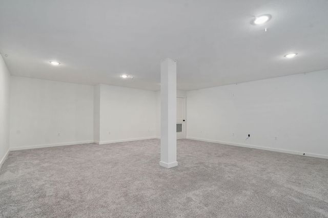 2619 E Old Ivy Street, Springfield, MO 65804