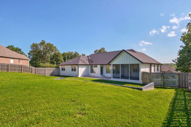2619 E Old Ivy Street, Springfield, MO 65804