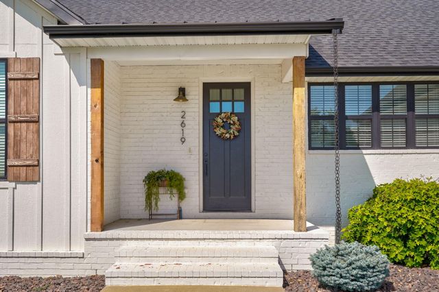 2619 E Old Ivy Street, Springfield, MO 65804