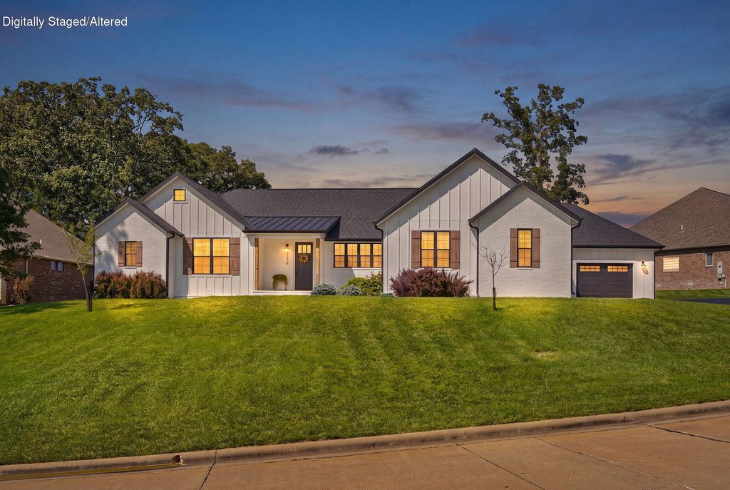 2619 E Old Ivy Street, Springfield, MO 65804
