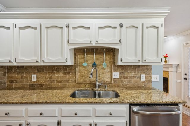 1515 Jarratt Dr, Rockvale, TN 37153