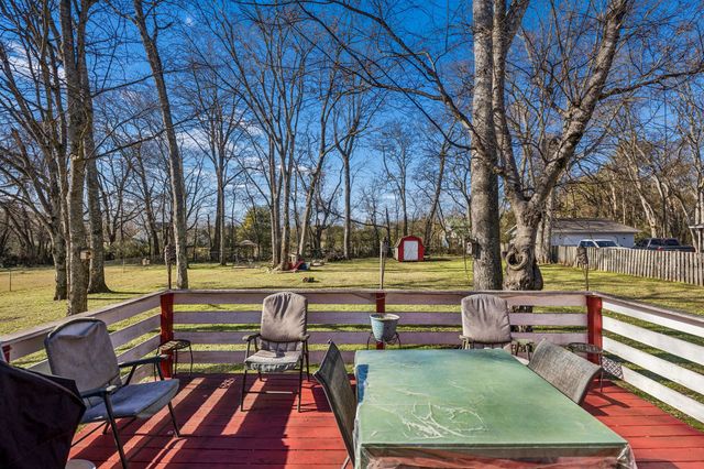 1515 Jarratt Dr, Rockvale, TN 37153