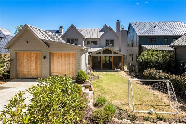 10711 Serenbe Lane, Chattahoochee Hills, GA 30268