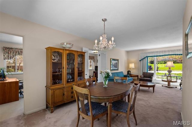 10131 Glenfield Terrace, St Louis, MO 63126